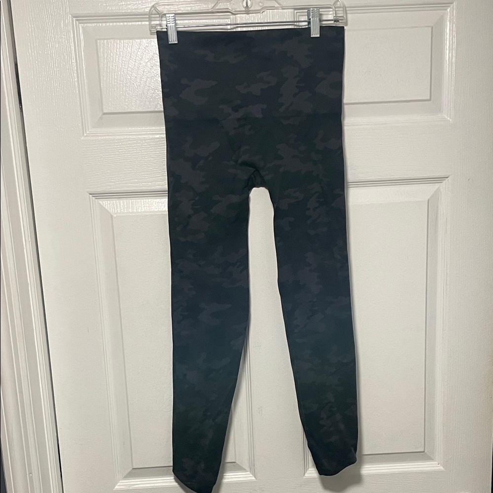 SPANX Dark Camouflage Leggings